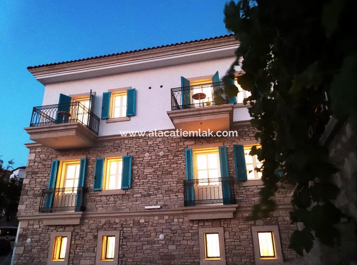 Çeşme Merkezde Günlük Kiralık 1+1 Lux Daire