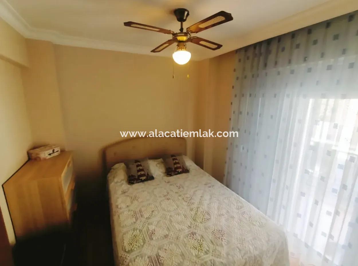 Çeşme'de Deniz Görür Satılık 3+1 Tam Müstakil Villa