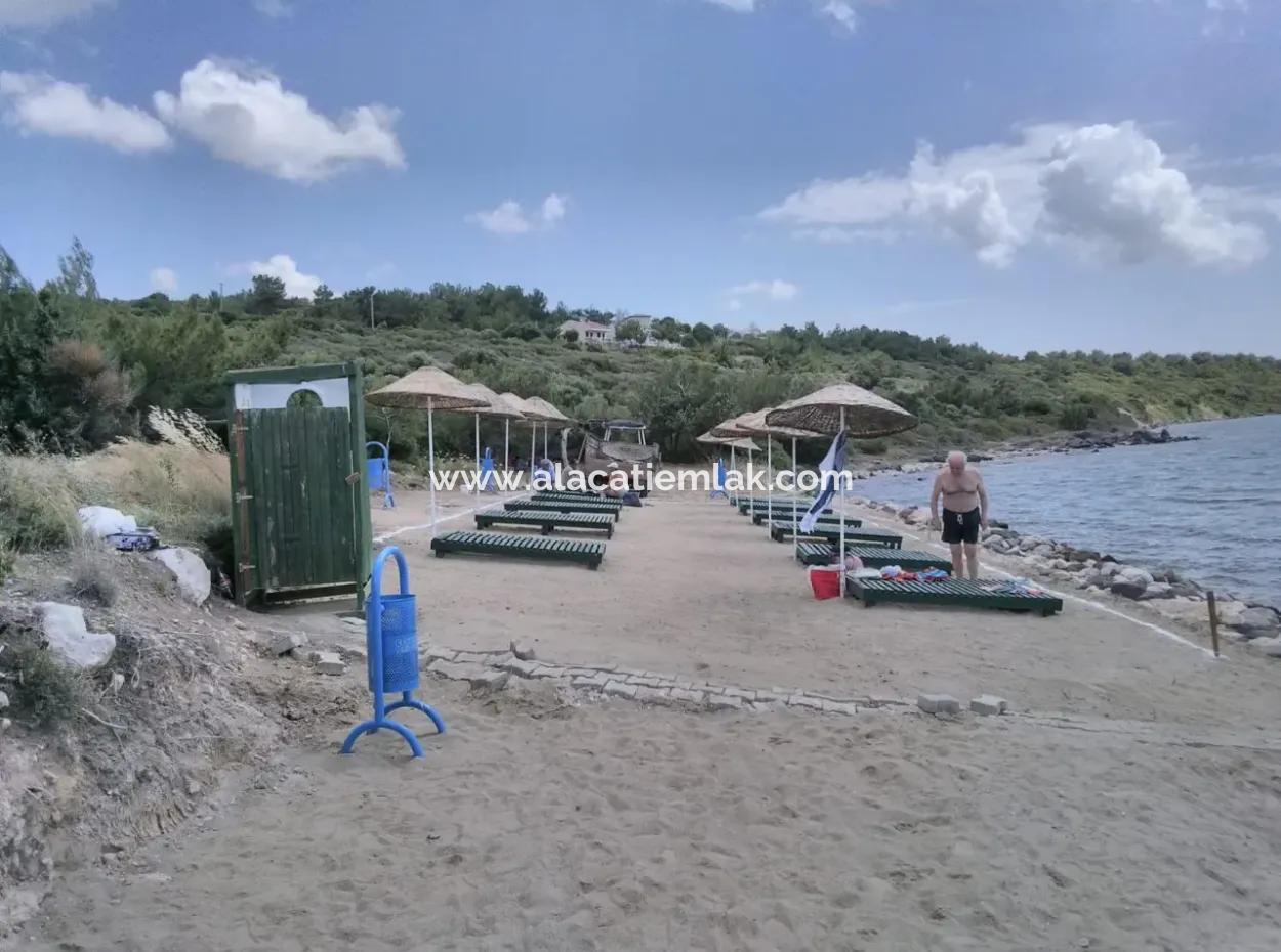 Çeşme'de Deniz Görür Satılık 3+1 Tam Müstakil Villa