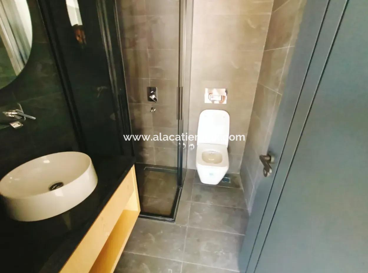 Çeşme Alaçatı'da Satılık Tek Müstakil Havuzlu Sıfır Villa