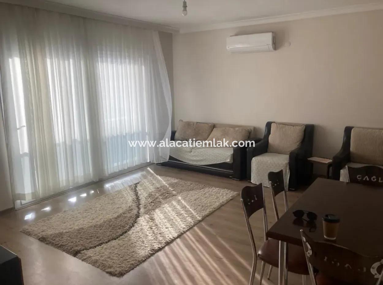 Çeşme Merkezde Sezonluk Kiralık 1+1 Eşyalı Daire