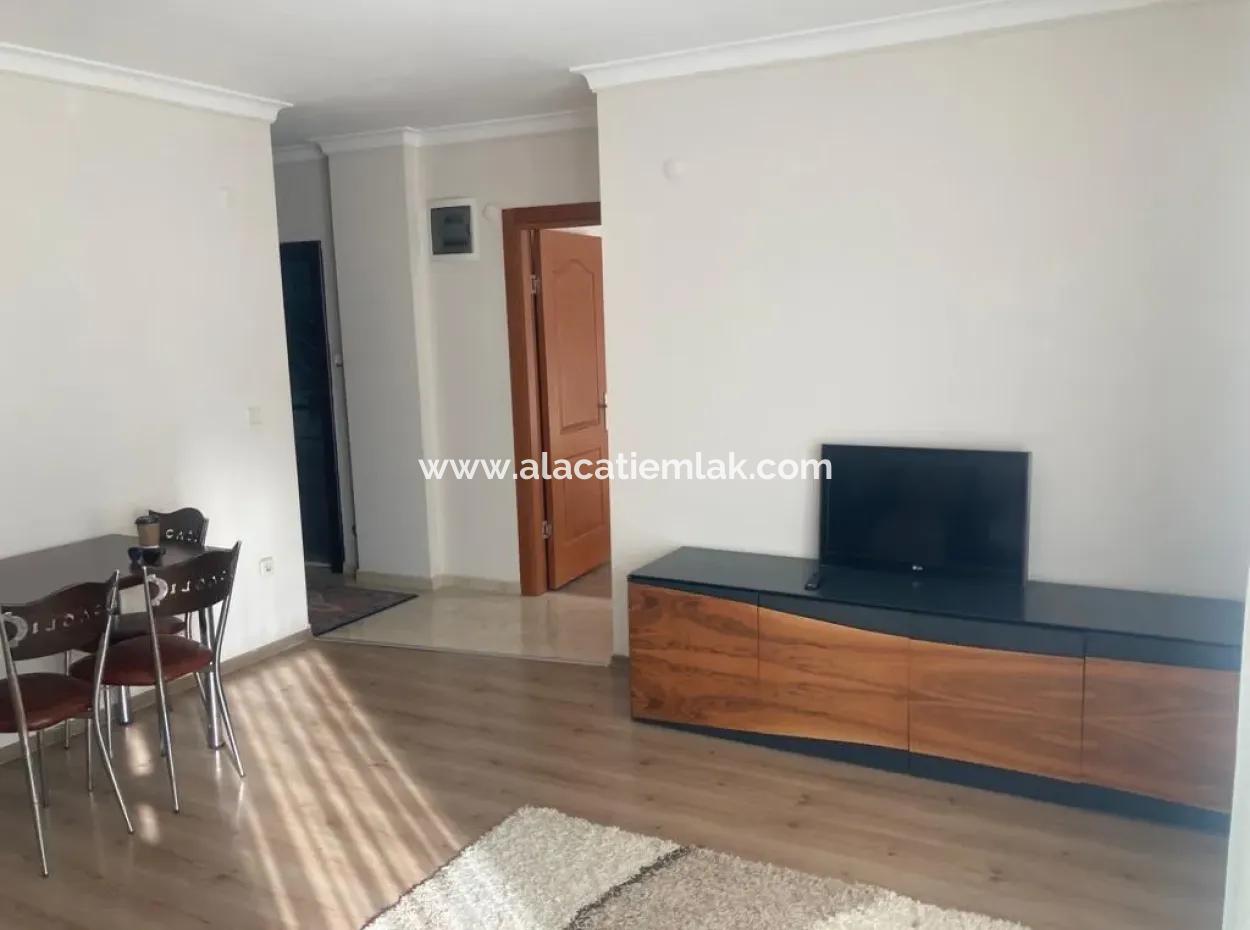 Çeşme Merkezde Sezonluk Kiralık 1+1 Eşyalı Daire