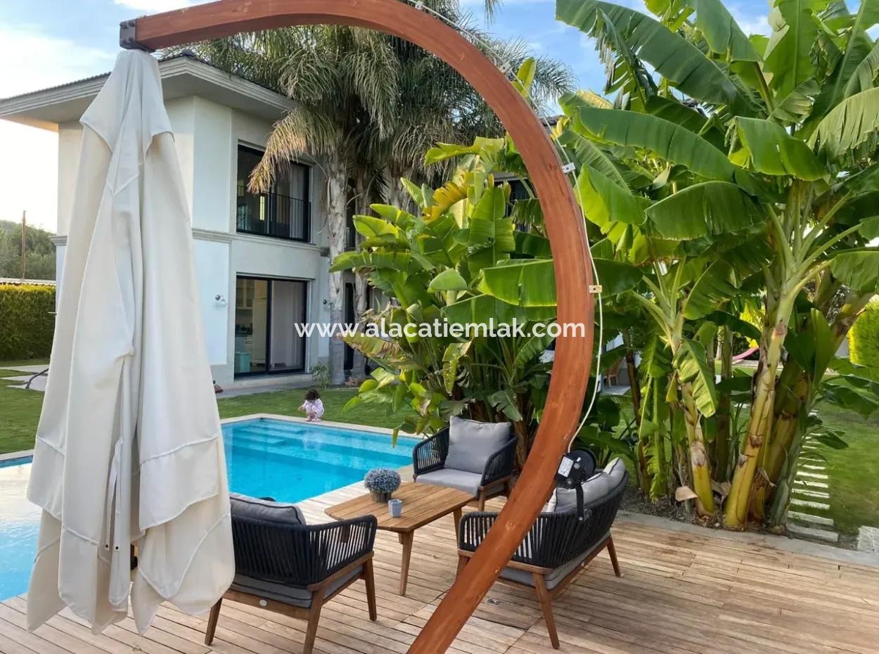 Çeşme Mamurbaba'da Aylık Kiralık Müstakil Malikane