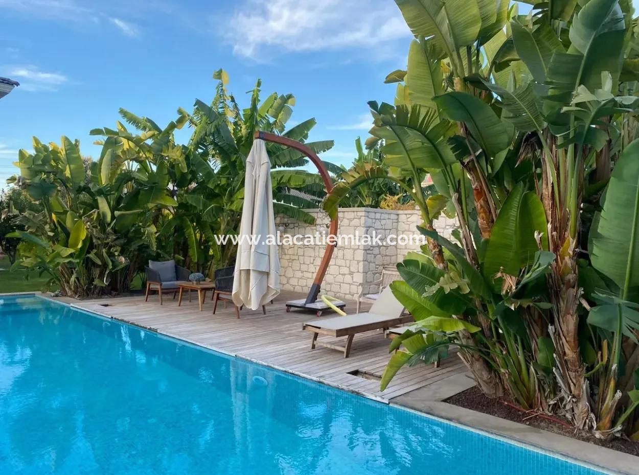 Çeşme Mamurbaba'da Aylık Kiralık Müstakil Malikane