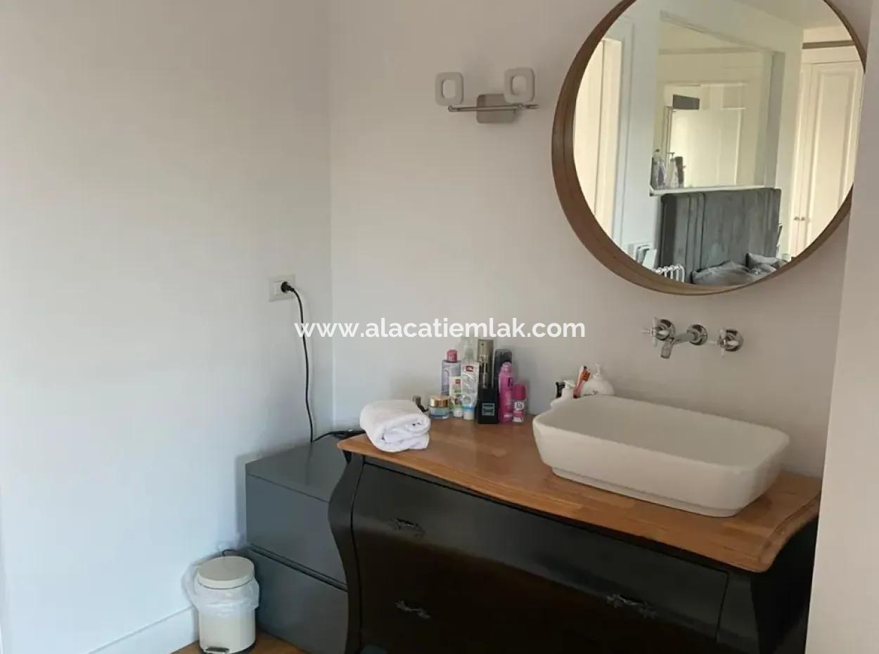 Çeşme Mamurbaba'da Aylık Kiralık Müstakil Malikane