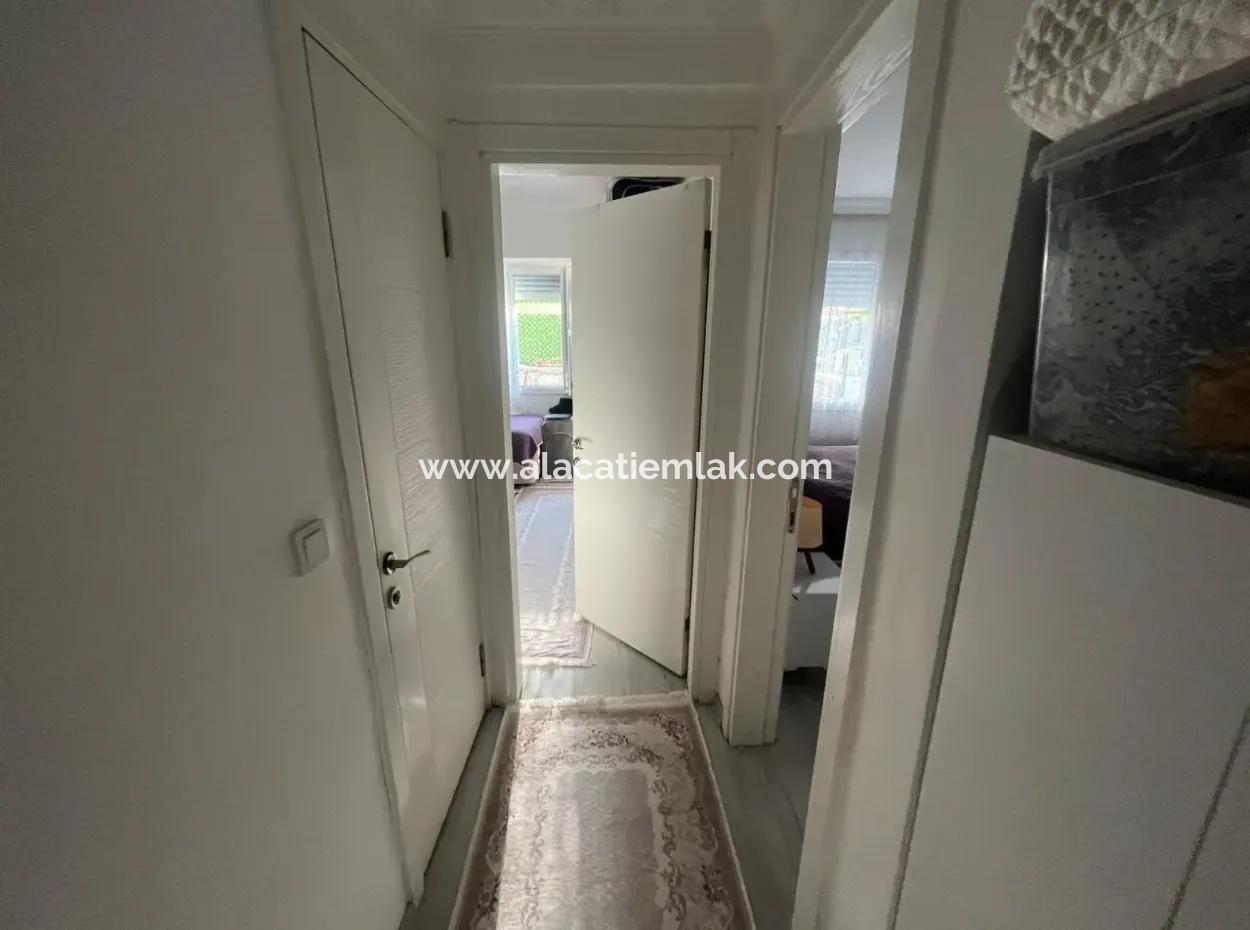 Çeşme Merkezde Satılık 2+1 Zemin Kat Daire