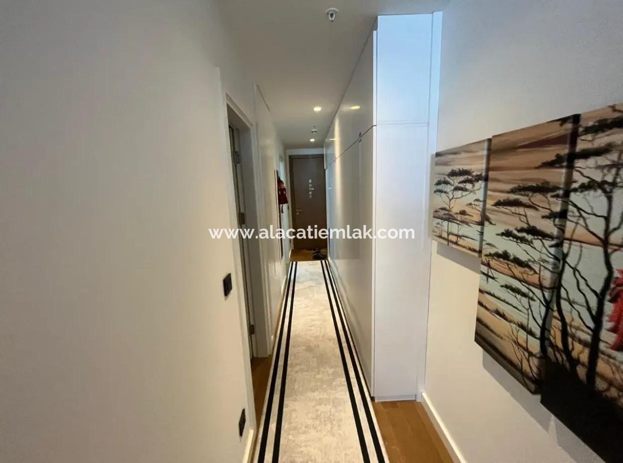 Çeşme Folkart Hill's Te Denize Sıfır 1+1 Aylık Kiralık Residence