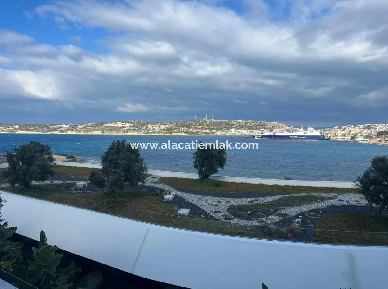 Çeşme Folkart Hill's Te Denize Sıfır 1+1 Aylık Kiralık Residence