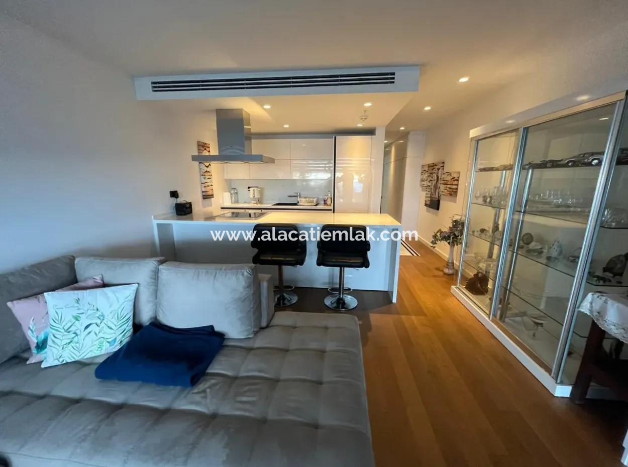 Çeşme Folkart Hill's Te Denize Sıfır 1+1 Aylık Kiralık Residence