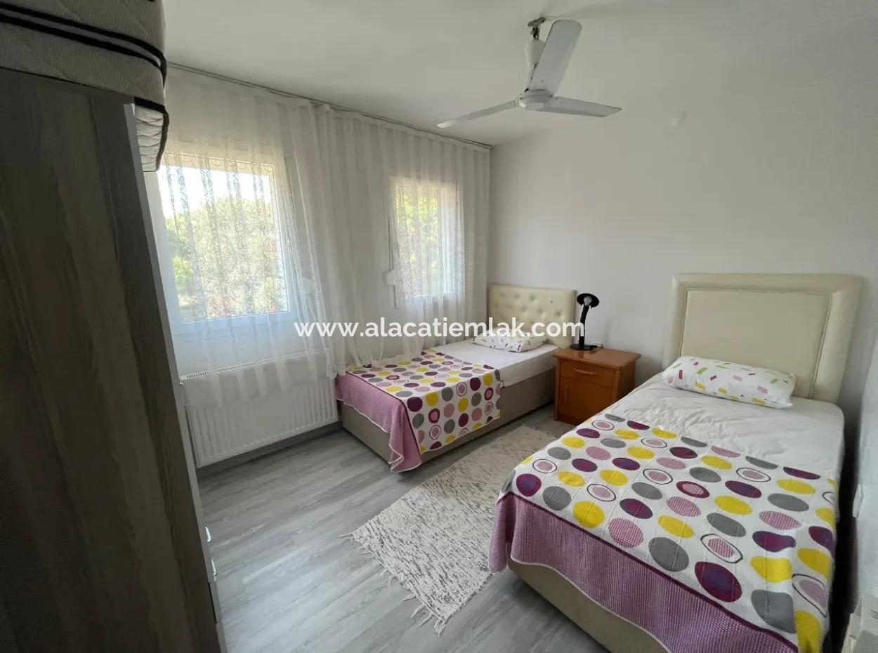 Çeşme Boyalıkta Denize Yürüme Mesafesinde Sezonluk Kiralık Villa