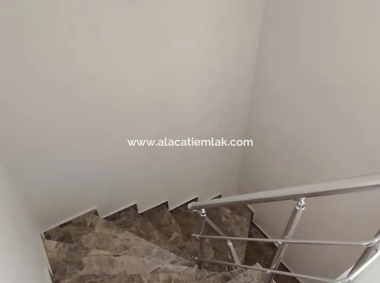 Çeşme Ilıca Oteller Bölgesinde Sezonluk Kiralık Villa