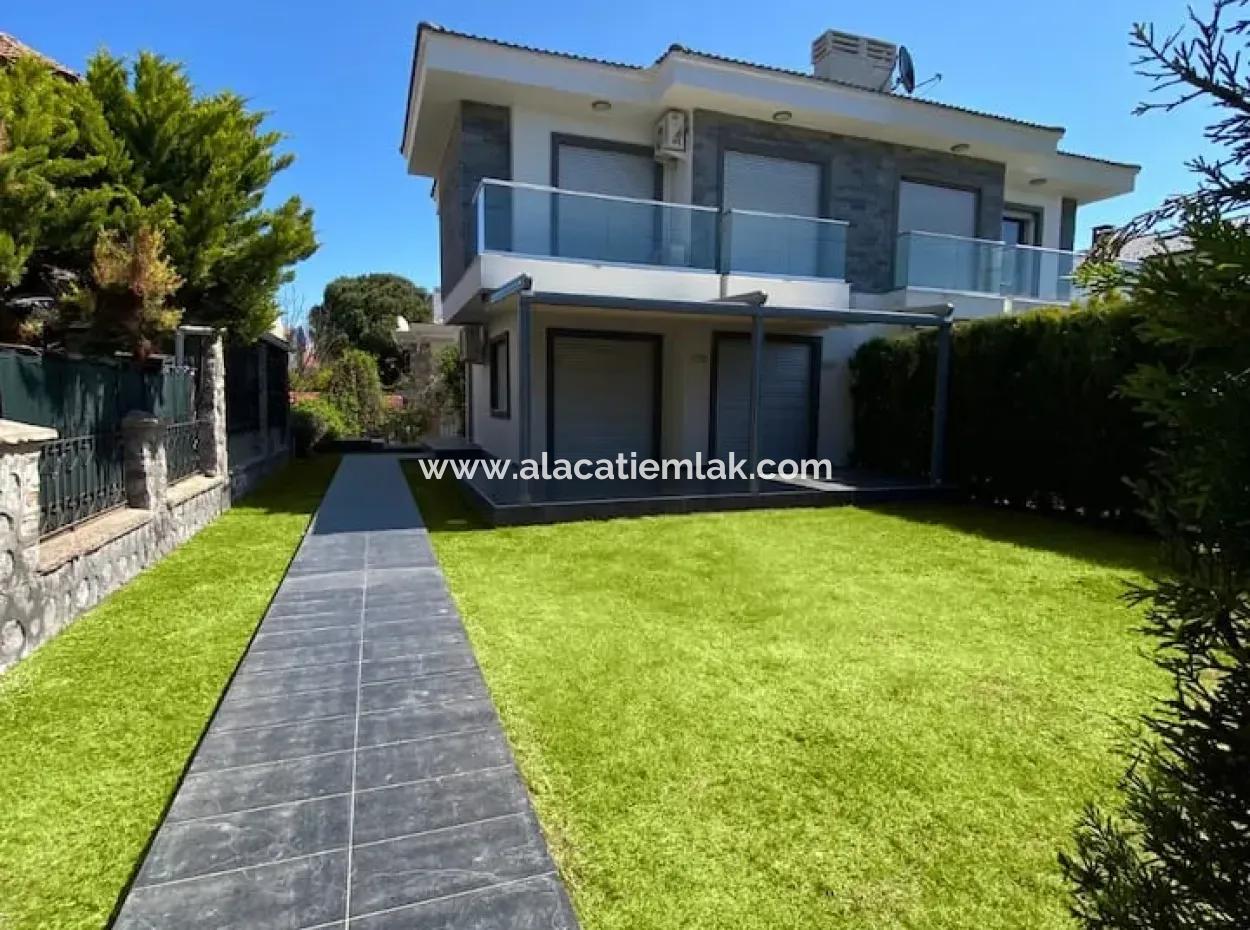 Çeşme Ilıca Oteller Bölgesinde Sezonluk Kiralık Villa