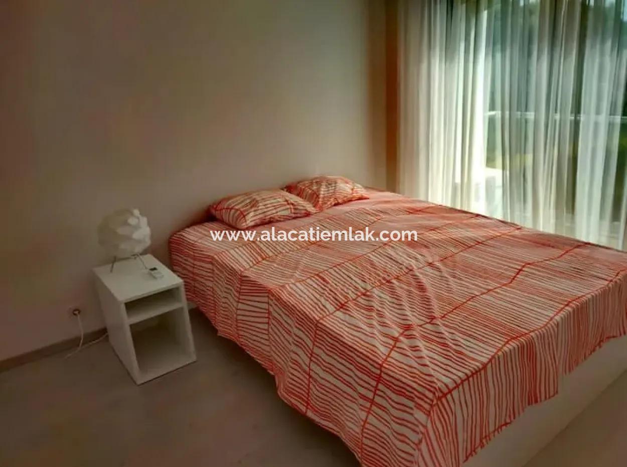 Çeşme Ilıca Oteller Bölgesinde Sezonluk Kiralık Villa