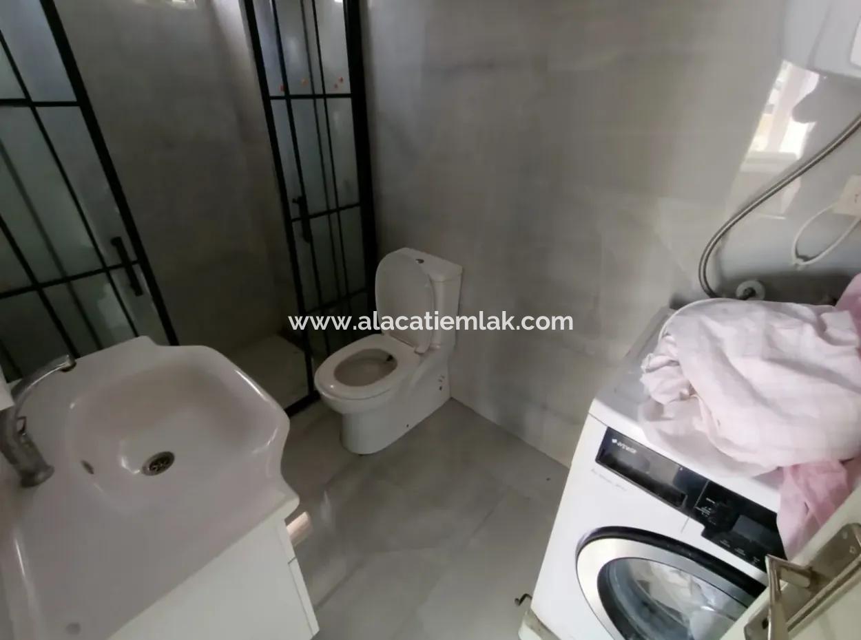 Çeşme Paşalimanı'nda Sezonluk Kiralık Ortak Havuzlu Villa