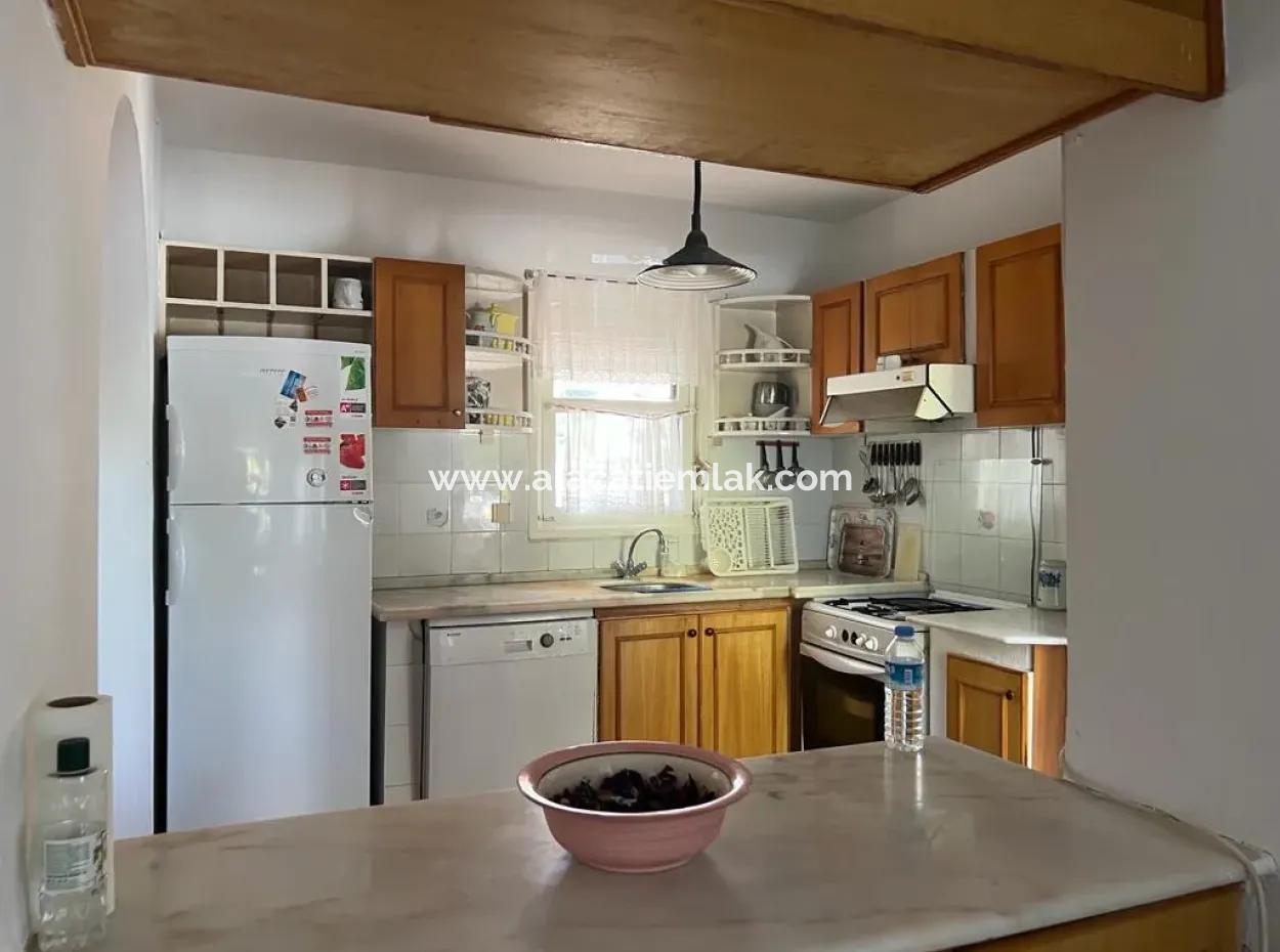 Çeşme Ilıca Altınyunusta Denize Çok Yakın Sezonluk Kiralık Villa