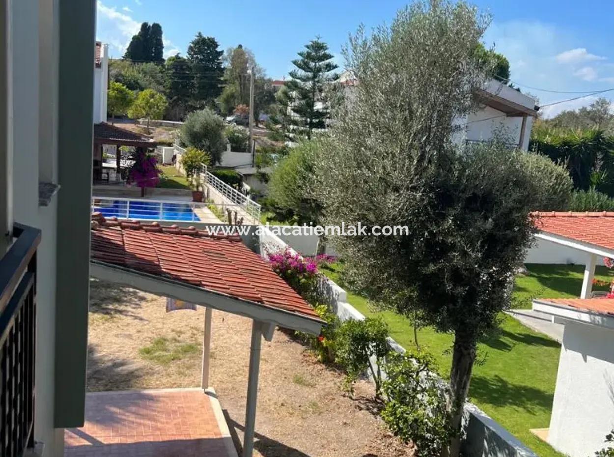 Çeşme Ilıca Altınyunusta Denize Çok Yakın Sezonluk Kiralık Villa