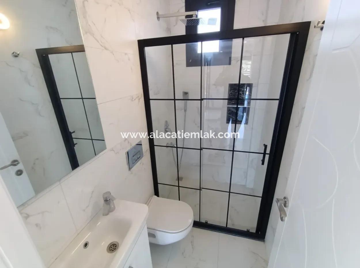 Çeşme Şifne'de Müstakil Havuzlu 4+1 Sıfır Lüx Villa