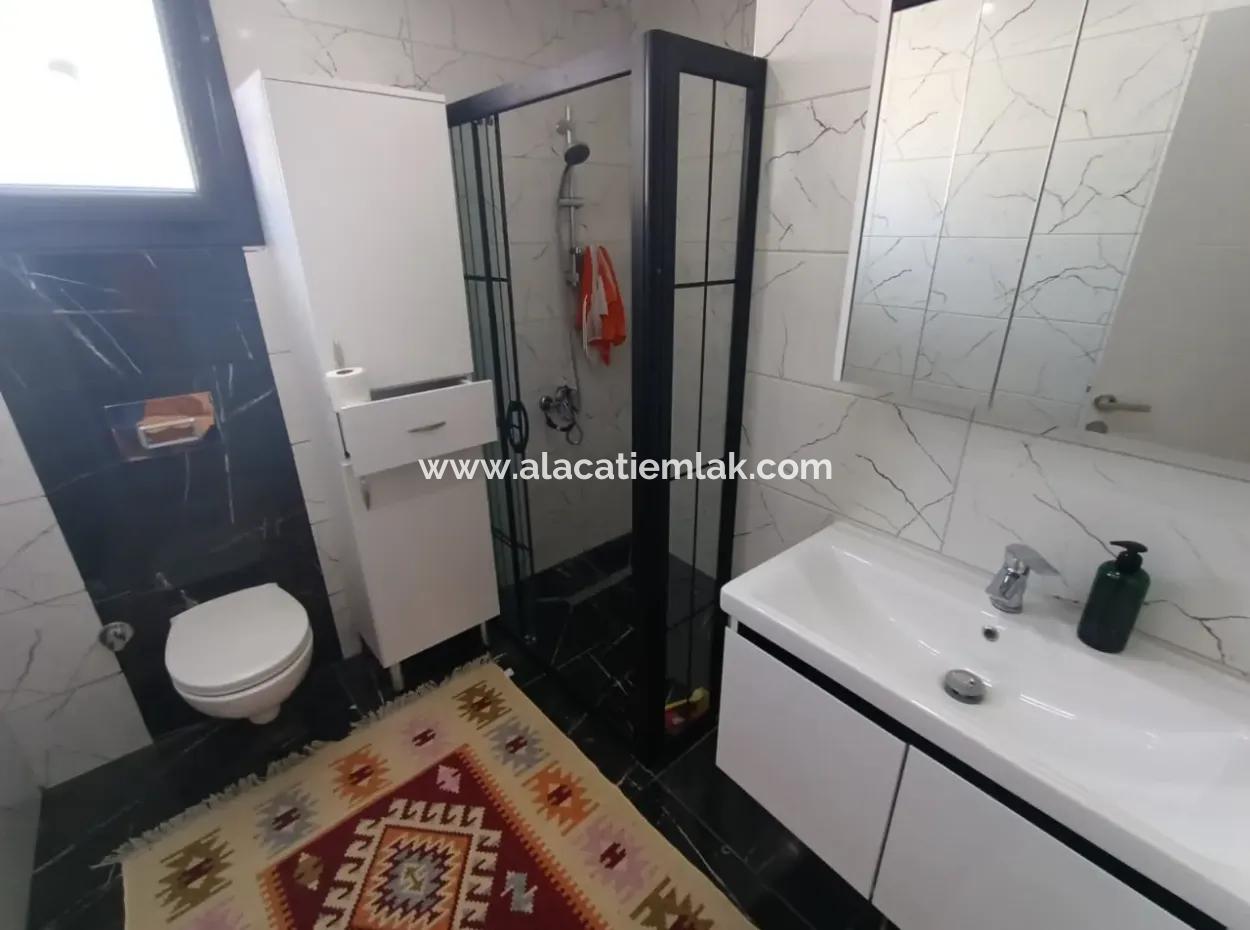 Çeşme'de Satılık Müstakil Havuzlu 6+2 2 Adet İkiz Villa