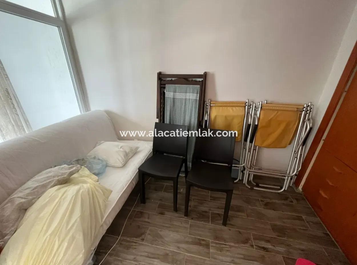 Çeşme Ilıca Ege Çeşme Sitesinde Denize Sıfır Satılık 2+1 Daire