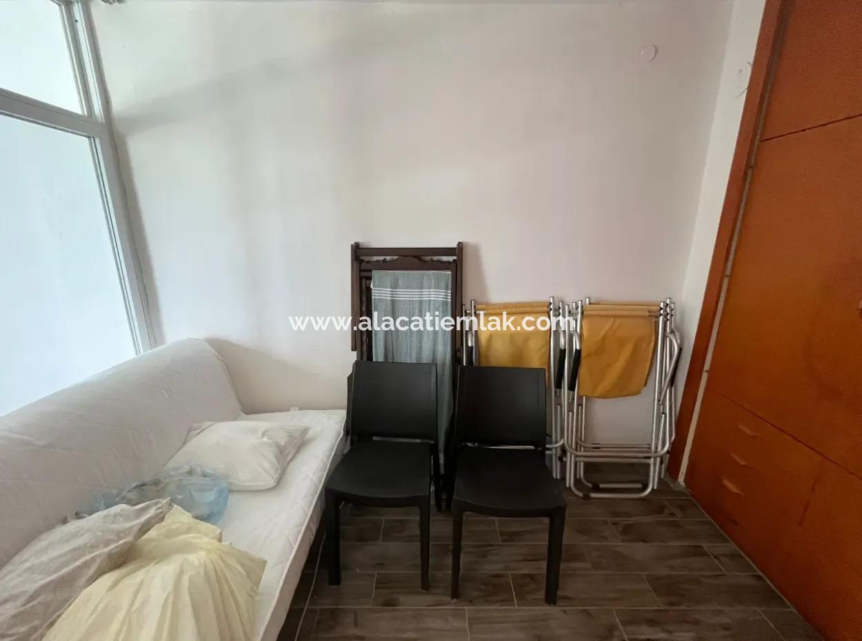 Çeşme Ilıca Ege Çeşme Sitesinde Denize Sıfır Satılık 2+1 Daire
