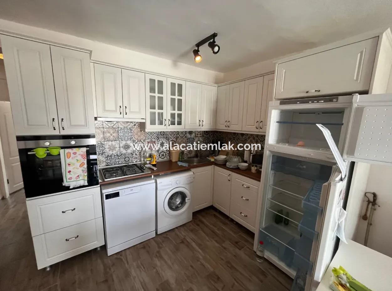 Çeşme Ilıca Ege Çeşme Sitesinde Denize Sıfır Satılık 2+1 Daire