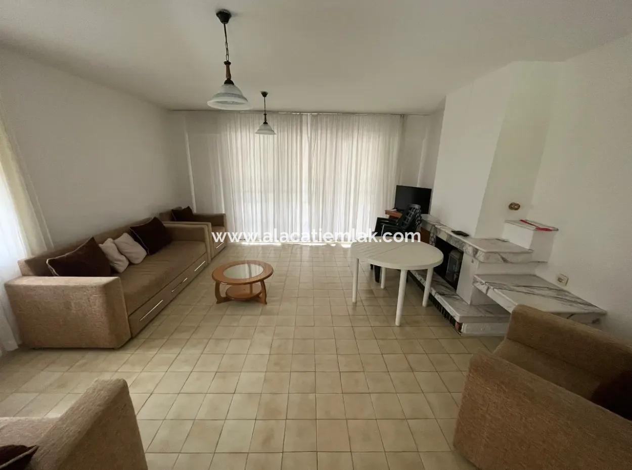 Çeşme Ilıca'da Denize 200 M. Sezonluk Kiralık 3+1 Villa