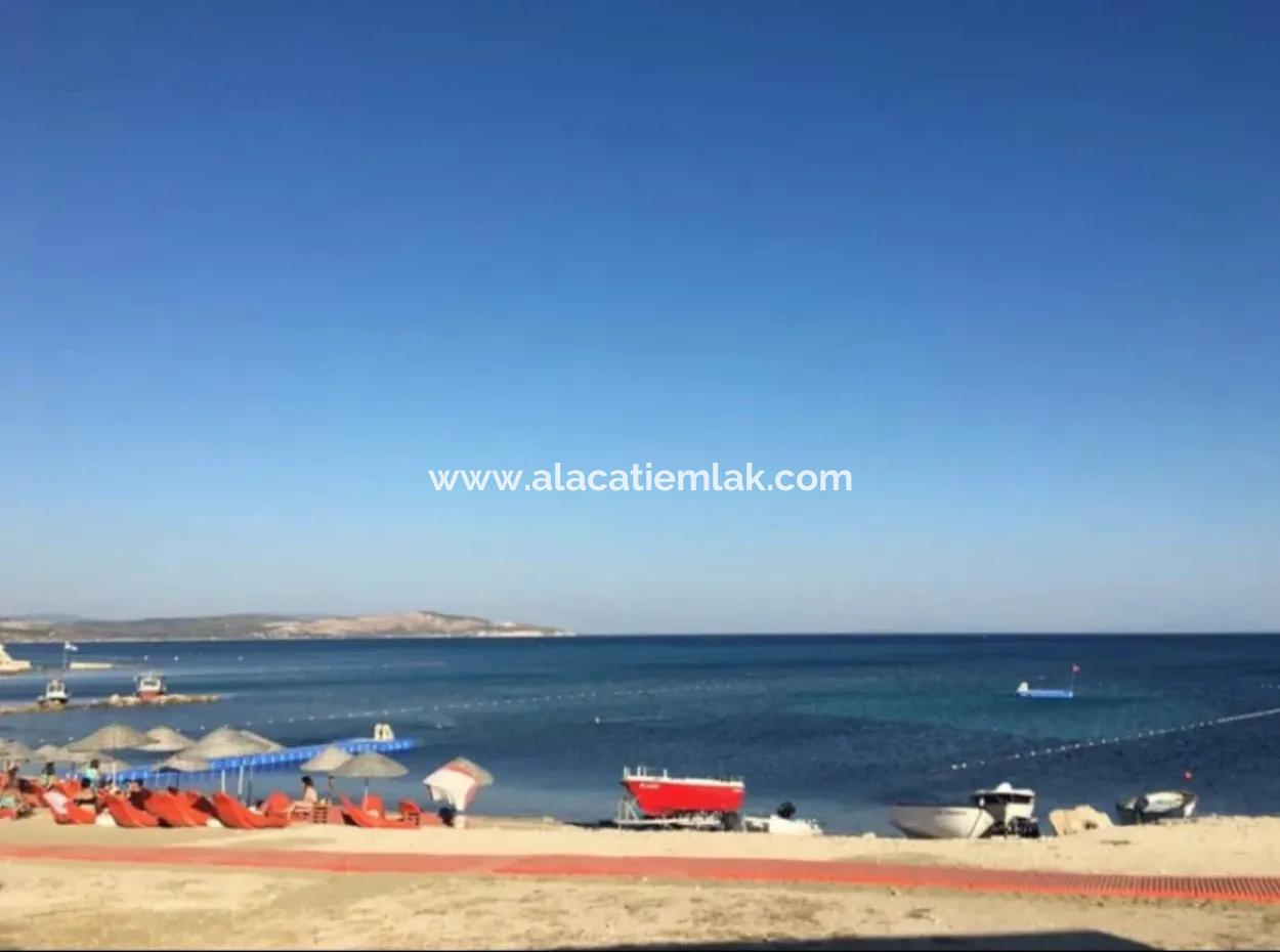 Çeşme Altınkumda Denize Sıfır Sitede Sezonluk Kiralık 4+1 Yazlık