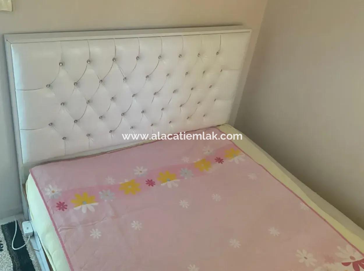 Çeşme Altınkumda Denize Sıfır Sitede Sezonluk Kiralık 4+1 Yazlık