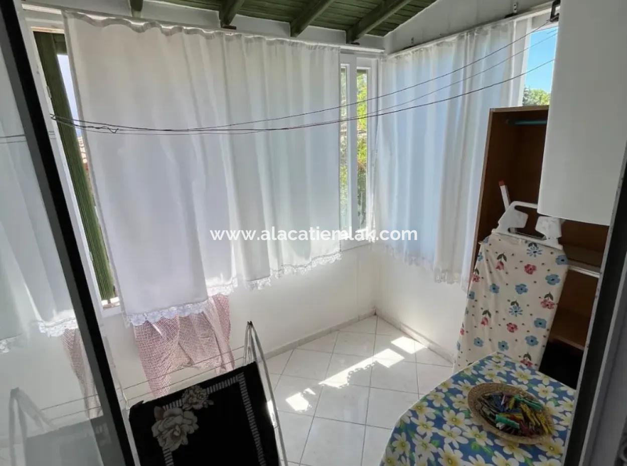 Çeşme Altınkumda Denize Sıfır Sitede Sezonluk Kiralık 4+1 Yazlık