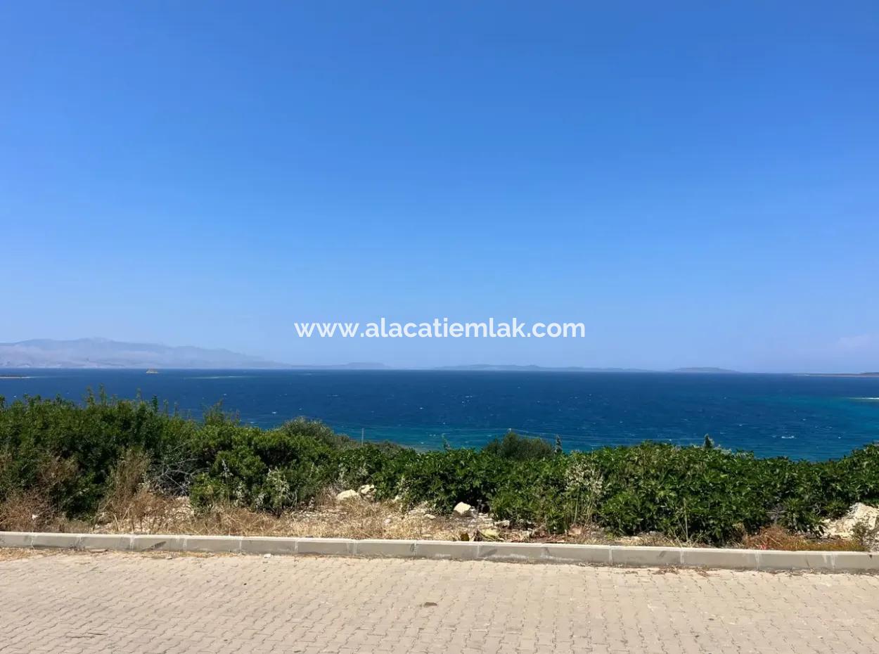 Çeşme Dalyan'da Full Deniz Manz. Site İçi 3+1 Satılık Villa