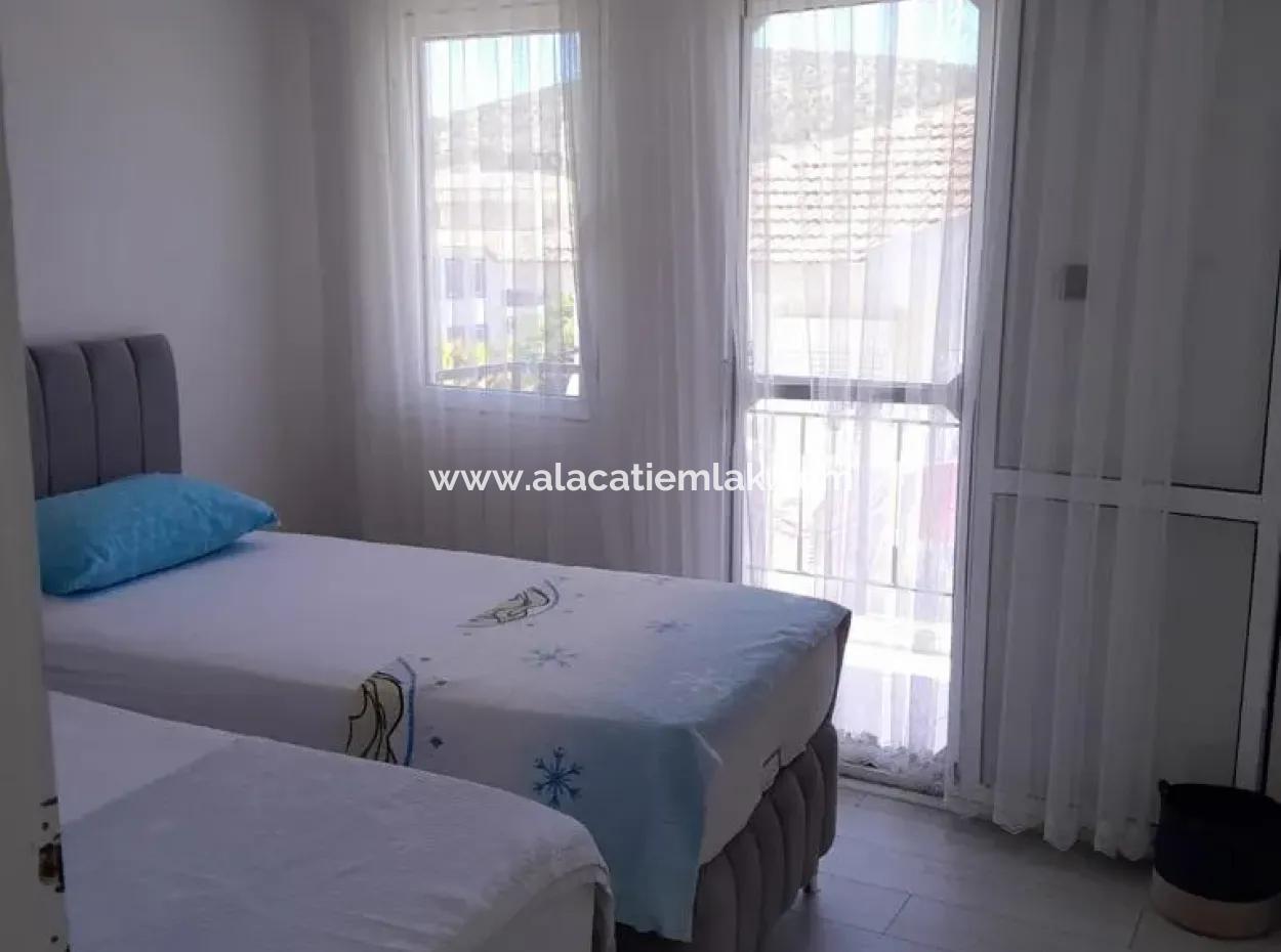 Çeşme Merkezde Ağustos Ayı İçin Kiralık 2+1 Daire