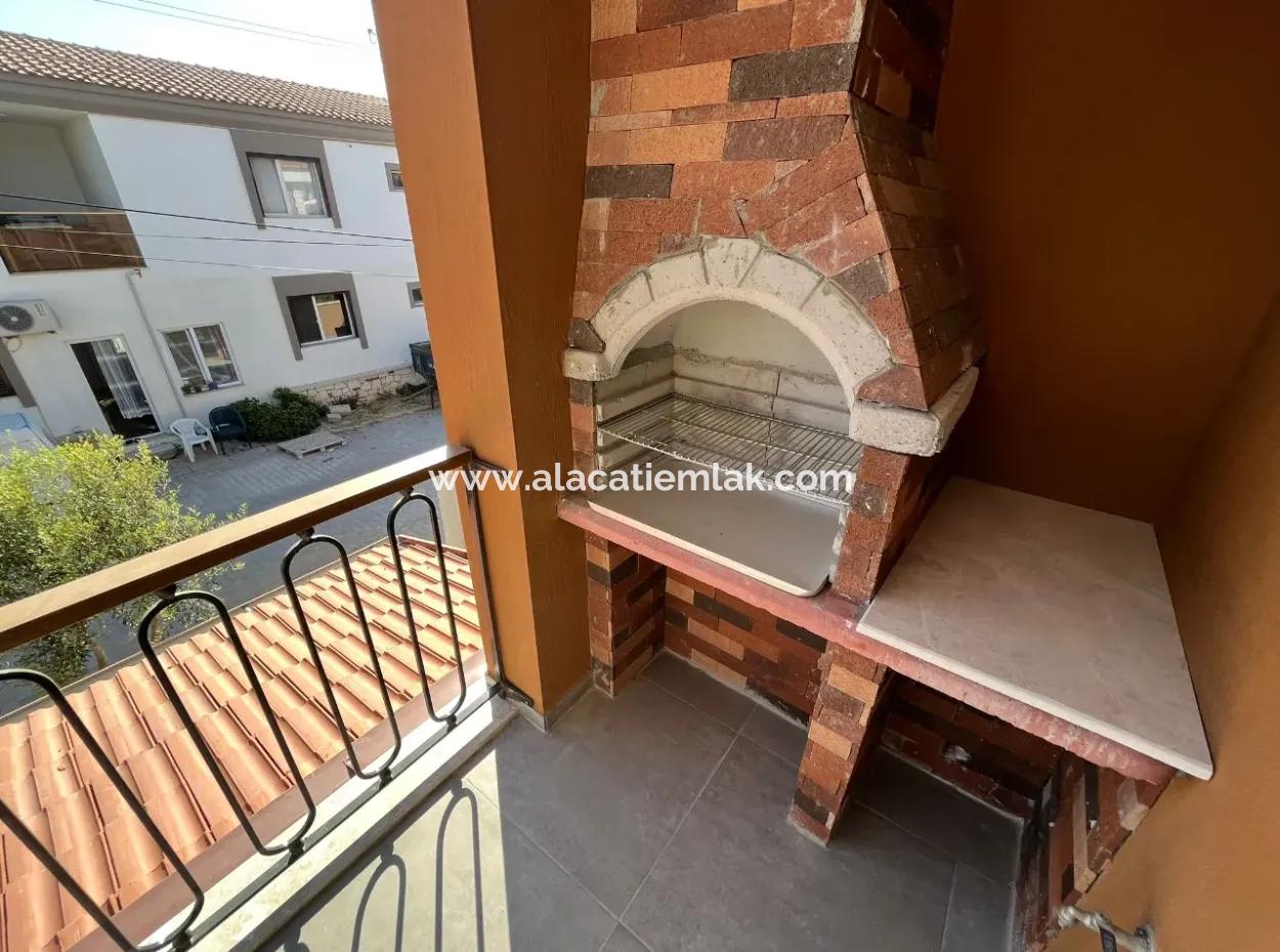 Çeşme Çiftlikköy'de Satılık Sıfır Barbekülü 3+1 Daire