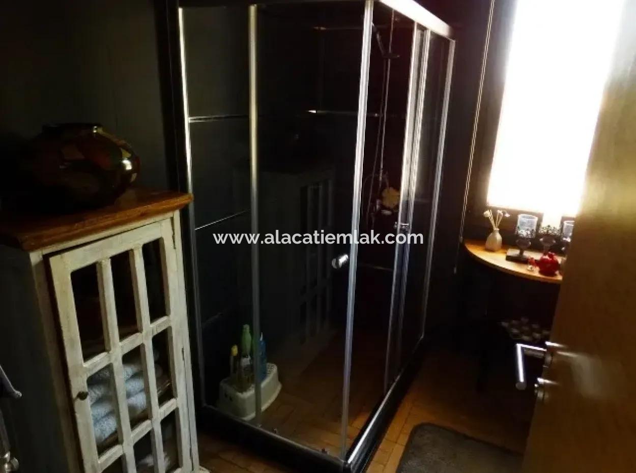 Atilla Emlaktan Çeşmede Satılık Müstakil Taş Ev