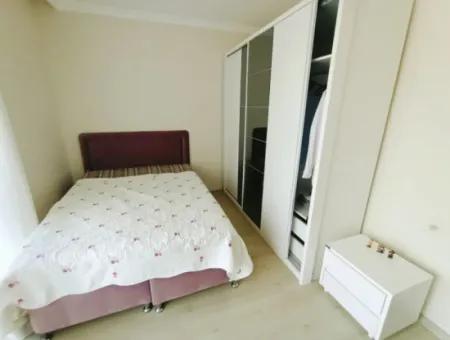 Çeşme Boyalık Plajına 600 M. Sezonluk Kiralık Havuzlu Villa