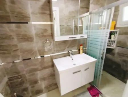 Çeşme Boyalık Plajına 600 M. Sezonluk Kiralık Havuzlu Villa