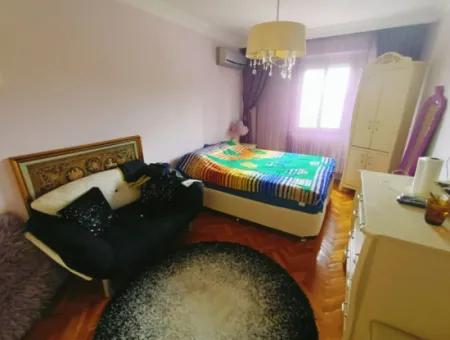 Çeşme Ilıca'da Oteller Bölgesinde Sezonluk Eşyalı Kiralık Villa