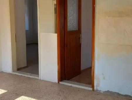 Çeşme Alaçatı'da Satılık Butik Otel Olmaya Müsait Rum Evi