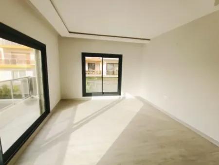 Çeşme'de Satılık 1+1 Lux Eşyalı  Resıdence Daire
