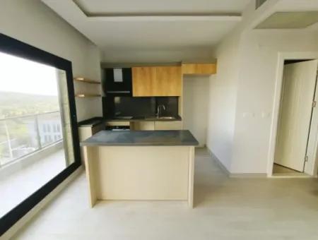 Çeşme'de Satılık 1+1 Lux Eşyalı  Resıdence Daire