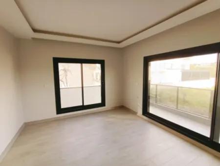 Çeşme'de Satılık 1+1 Lux Eşyalı  Resıdence Daire