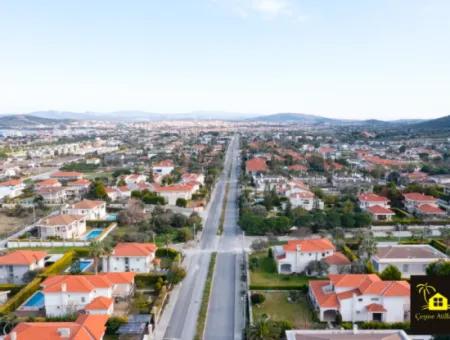 Çeşme Mamurbaba'da 1040 M2 Satılık İmarlı Parsel