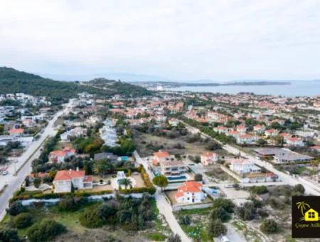 Çeşme Mamurbaba'da 1040 M2 Satılık İmarlı Parsel