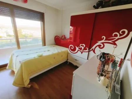 Çeşme Alaçatı'da Müstakil Havuzlu Sezonluk Kiralık Villa