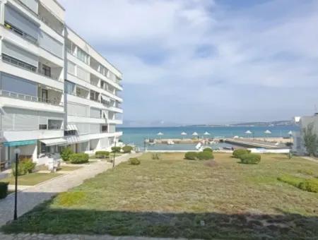 Çeşme Ilıca Ege Çeşme Sitesinde Denize Sıfır Satılık 2+1 Daire