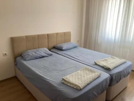 Çeşme Merkezde Sezonluk Kiralık 1+1 Eşyalı Daire