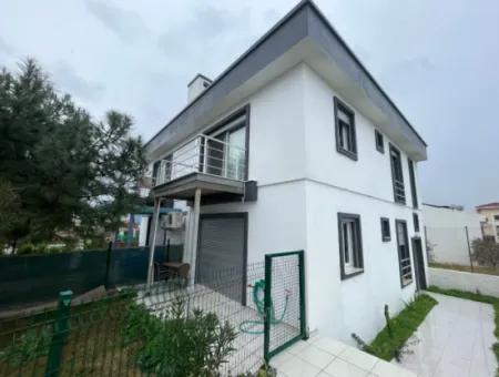 Çeşme Dalyan'da 1+1 Eşyalı Sezonluk Kiralık Daire