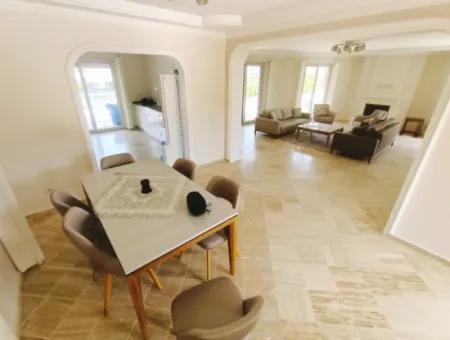 Çeşme Mamurbaba'da Yıllık Kiralık 4+1 Müstakil Havuzlu Villa