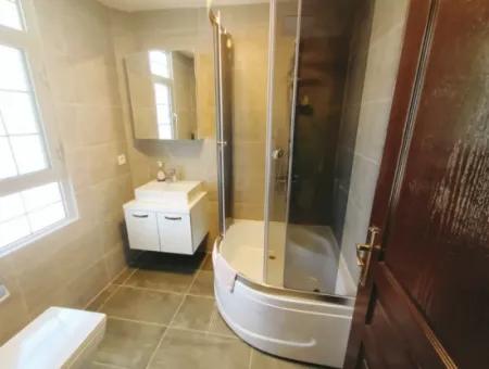 Çeşme Mamurbaba'da Yıllık Kiralık 4+1 Müstakil Havuzlu Villa