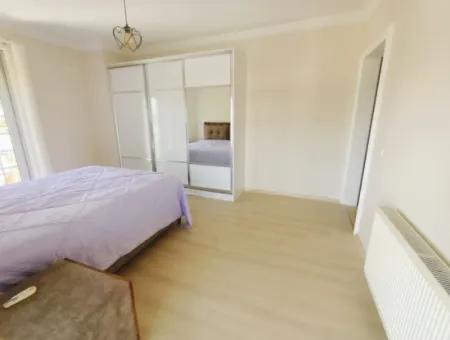 Çeşme Mamurbaba'da Yıllık Kiralık 4+1 Müstakil Havuzlu Villa
