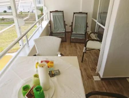 Çeşme Ilıca Ege Çeşme Sitesinde Denize Sıfır Sezonluk 2+1 Daire